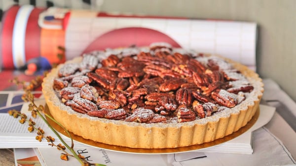 BourbonPecanPie2_abceac60-b618-408f-bf65-ab3b264c539e_2000x