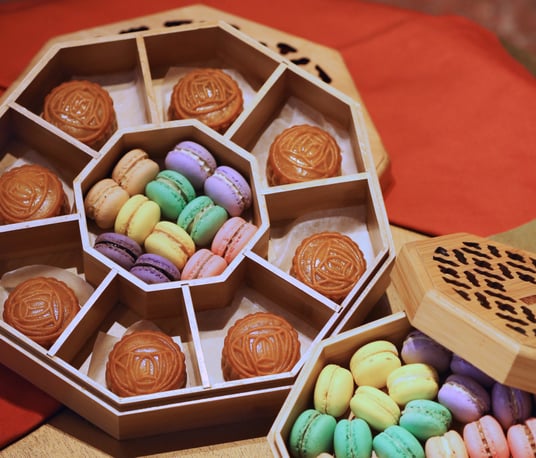 Jouer Mid-Autumn Mooncake + Macaron Gift Sets